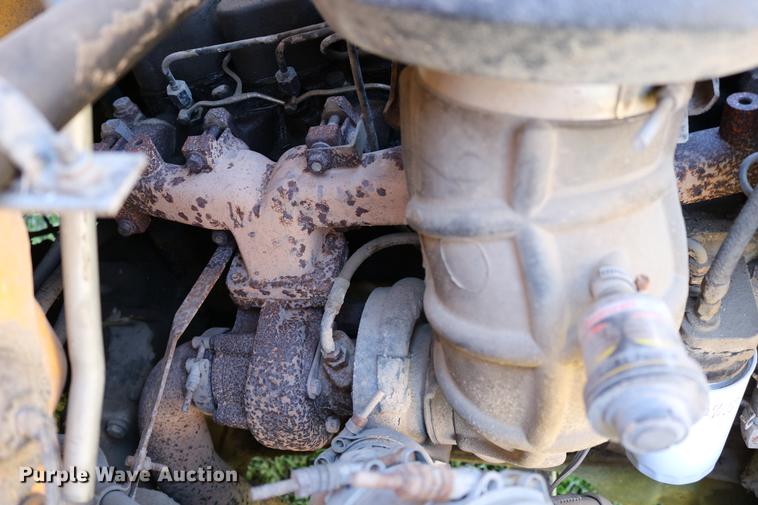 image for item DD0035 1998 Ford B800 bus