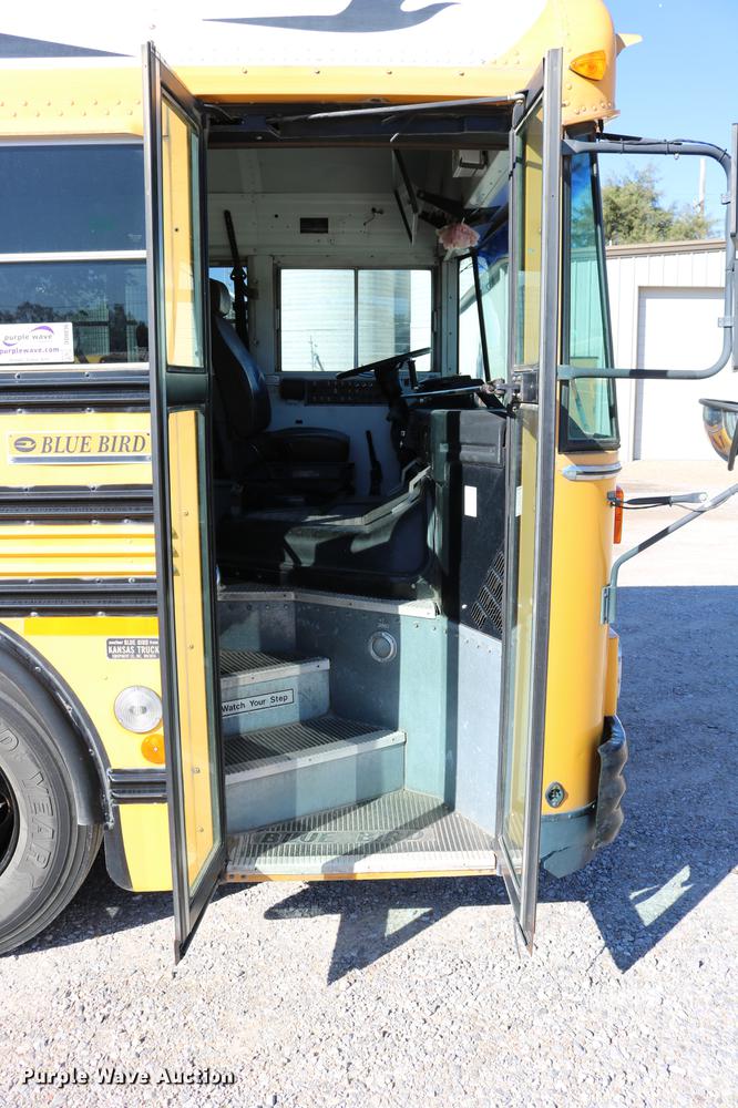 image for item DD0036 2000 Blue Bird TC2000 bus