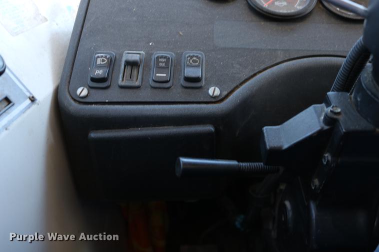 image for item DD0036 2000 Blue Bird TC2000 bus