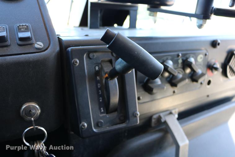 image for item DD0036 2000 Blue Bird TC2000 bus