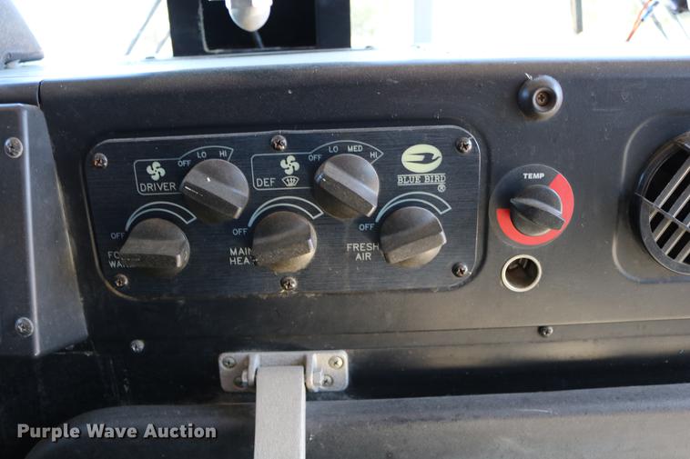 image for item DD0036 2000 Blue Bird TC2000 bus