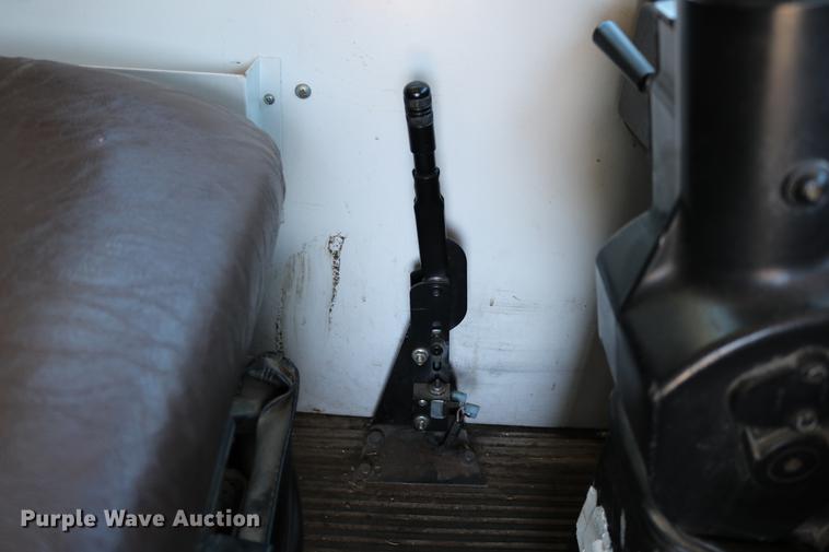 image for item DD0036 2000 Blue Bird TC2000 bus