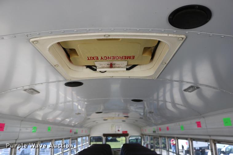 image for item DD0036 2000 Blue Bird TC2000 bus