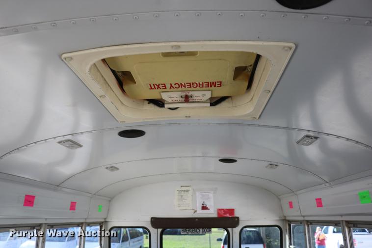 image for item DD0036 2000 Blue Bird TC2000 bus