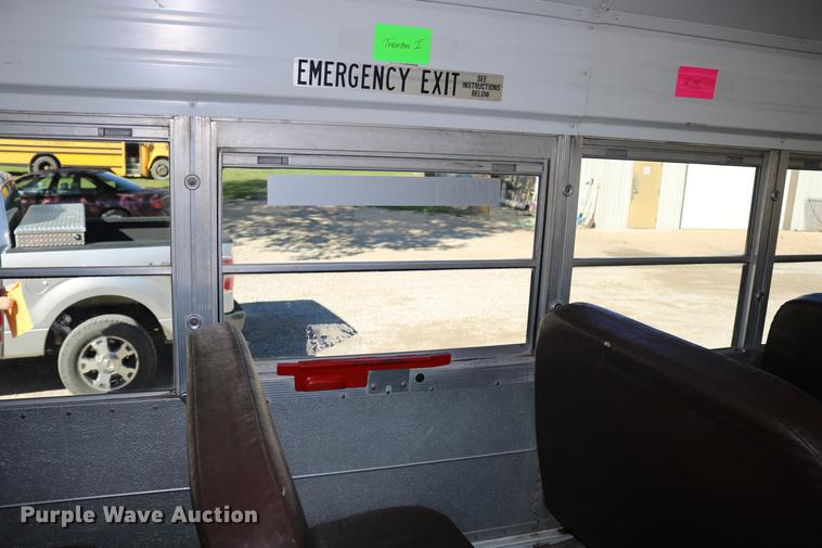 image for item DD0036 2000 Blue Bird TC2000 bus