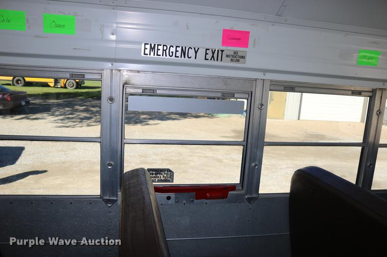 image for item DD0036 2000 Blue Bird TC2000 bus