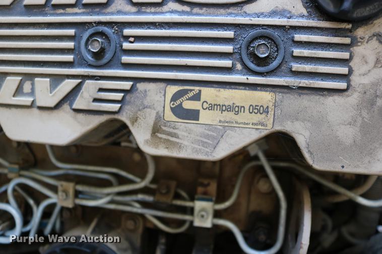 image for item DD0036 2000 Blue Bird TC2000 bus