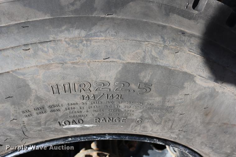 image for item DD0036 2000 Blue Bird TC2000 bus