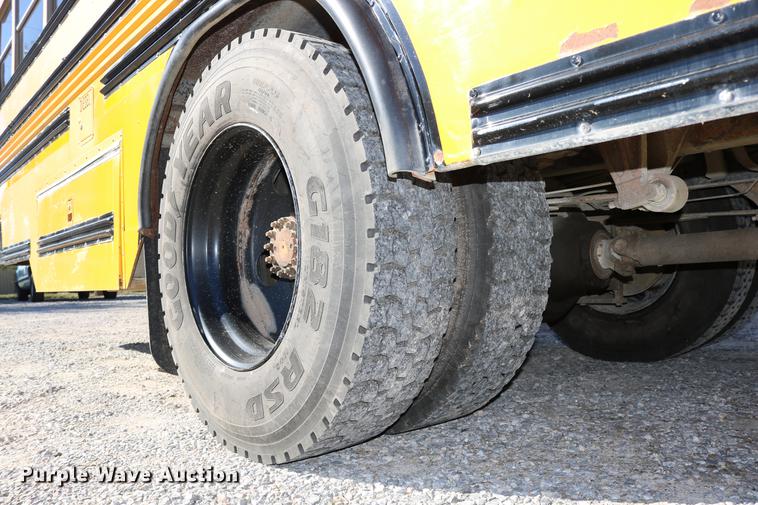 image for item DD0036 2000 Blue Bird TC2000 bus