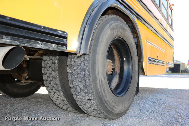 image for item DD0036 2000 Blue Bird TC2000 bus