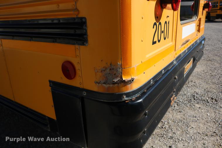 image for item DD0036 2000 Blue Bird TC2000 bus