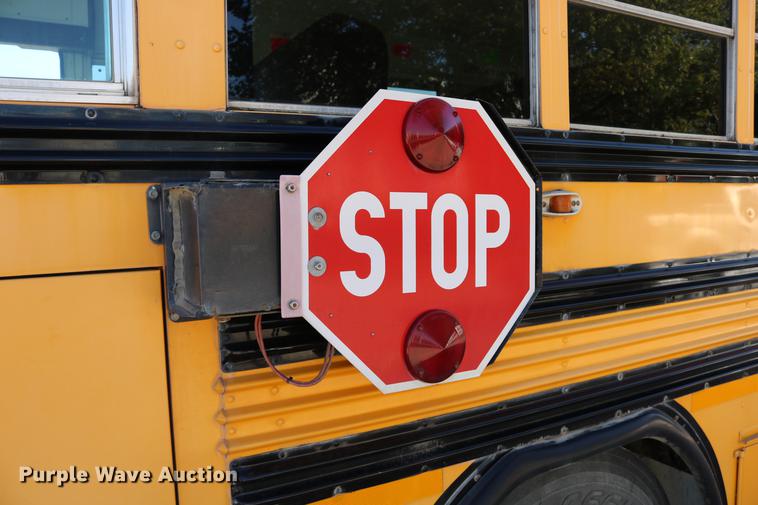 image for item DD0036 2000 Blue Bird TC2000 bus