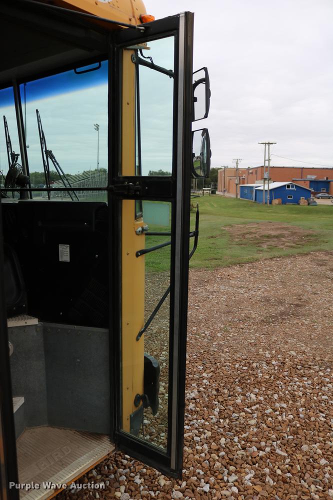 image for item DD0037 2000 Blue Bird TC2000 school bus