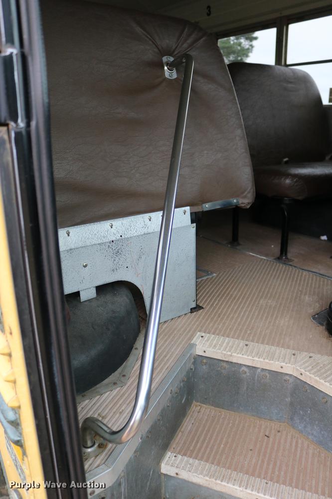 image for item DD0037 2000 Blue Bird TC2000 school bus