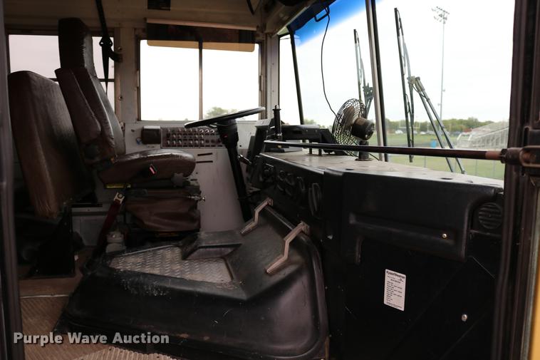 image for item DD0037 2000 Blue Bird TC2000 school bus