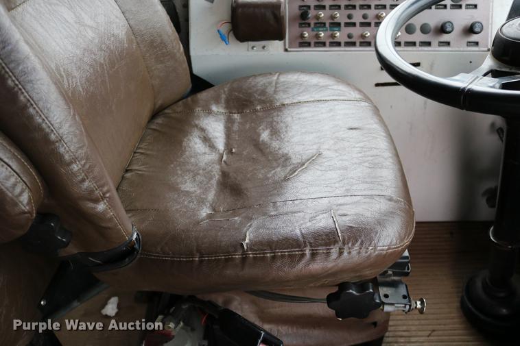 image for item DD0037 2000 Blue Bird TC2000 school bus