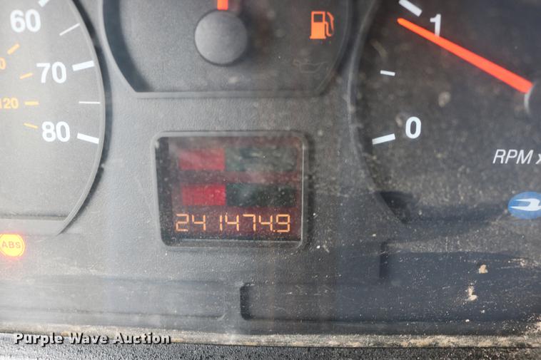 image for item DD0037 2000 Blue Bird TC2000 school bus