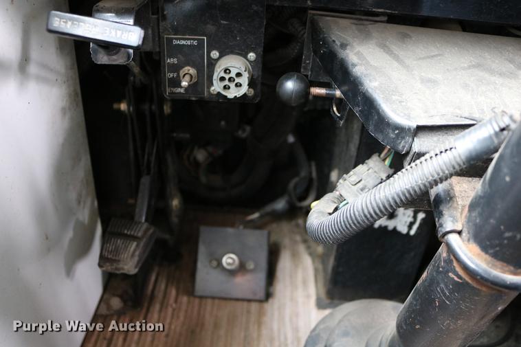 image for item DD0037 2000 Blue Bird TC2000 school bus