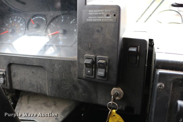 image for item DD0037 2000 Blue Bird TC2000 school bus