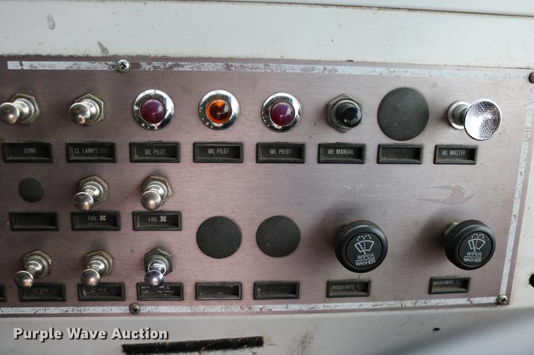 image for item DD0037 2000 Blue Bird TC2000 school bus