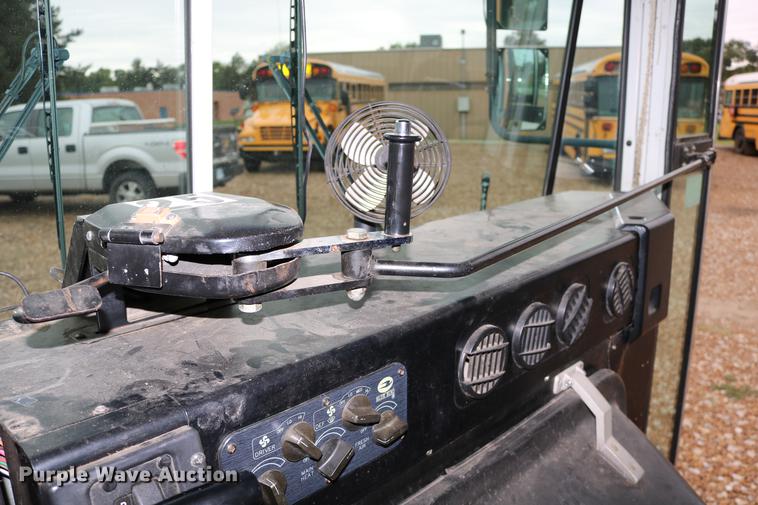 image for item DD0037 2000 Blue Bird TC2000 school bus