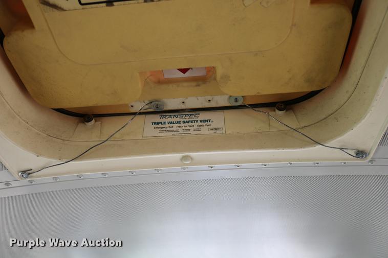 image for item DD0037 2000 Blue Bird TC2000 school bus