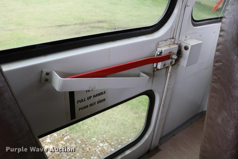 image for item DD0037 2000 Blue Bird TC2000 school bus