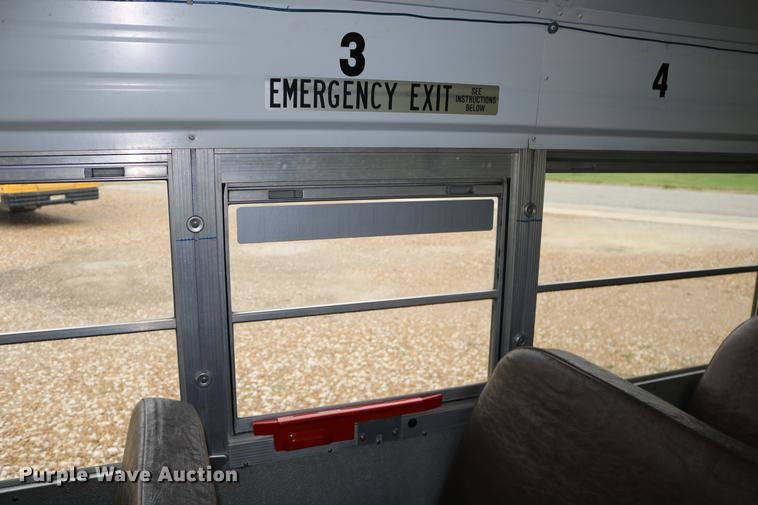 image for item DD0037 2000 Blue Bird TC2000 school bus