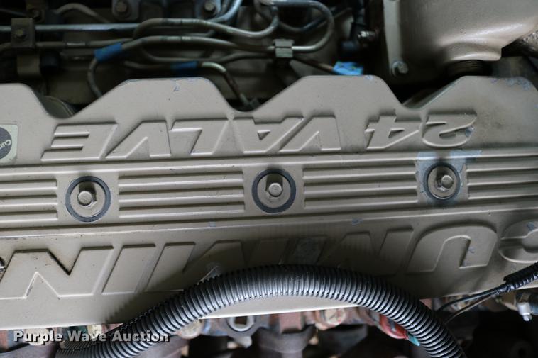 image for item DD0037 2000 Blue Bird TC2000 school bus