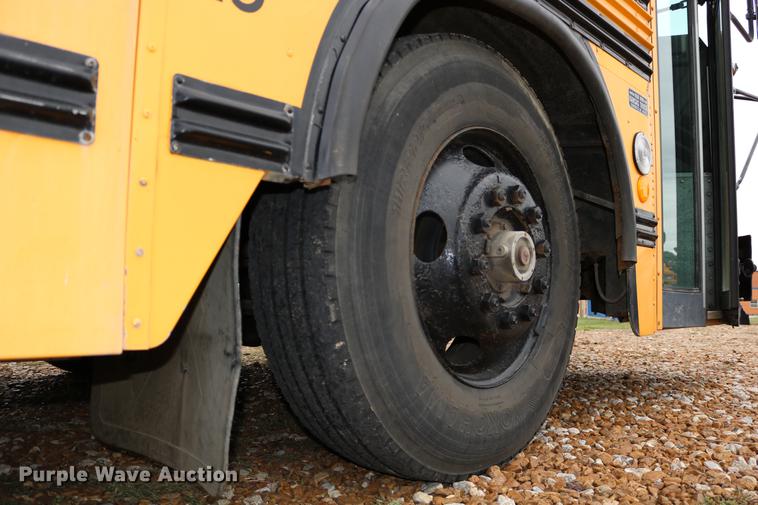 image for item DD0037 2000 Blue Bird TC2000 school bus