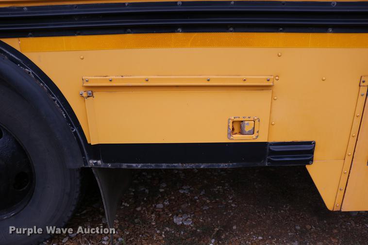 image for item DD0037 2000 Blue Bird TC2000 school bus