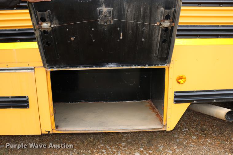 image for item DD0037 2000 Blue Bird TC2000 school bus