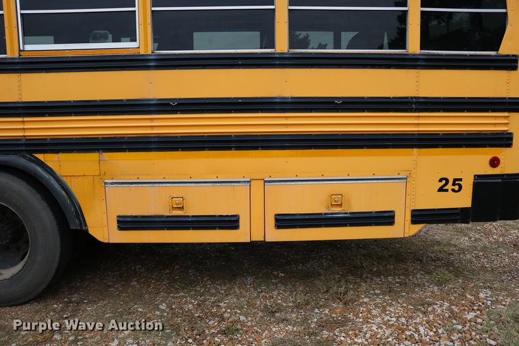 image for item DD0037 2000 Blue Bird TC2000 school bus
