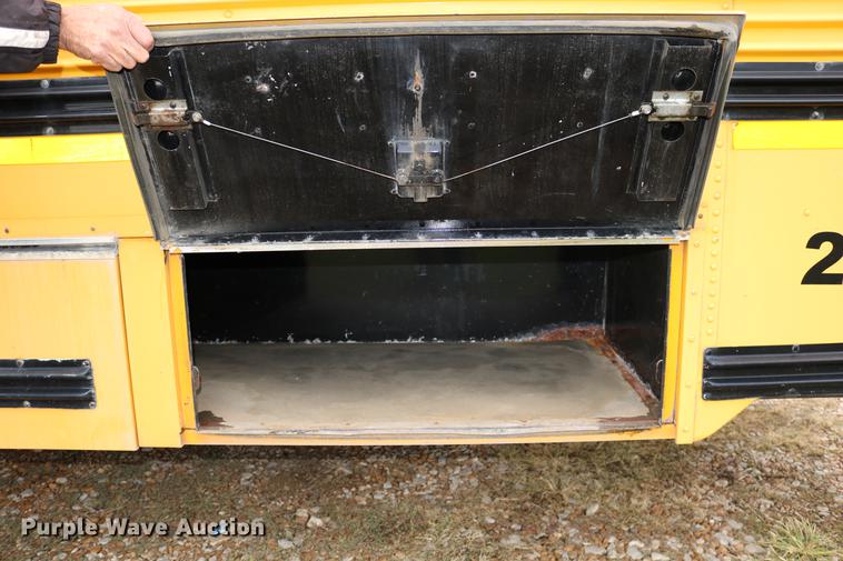 image for item DD0037 2000 Blue Bird TC2000 school bus