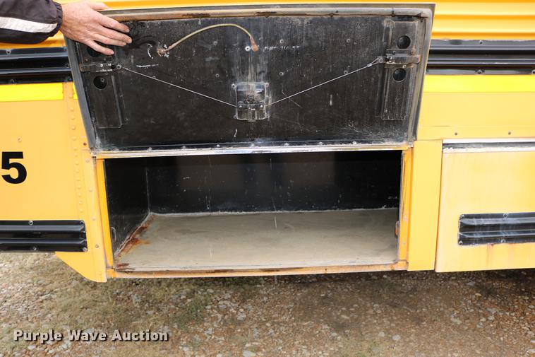 image for item DD0037 2000 Blue Bird TC2000 school bus