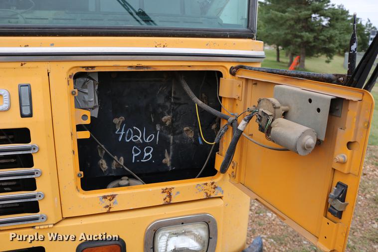 image for item DD0037 2000 Blue Bird TC2000 school bus