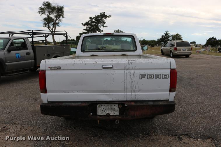 image for item DD0057 1995 Ford F150 pickup truck