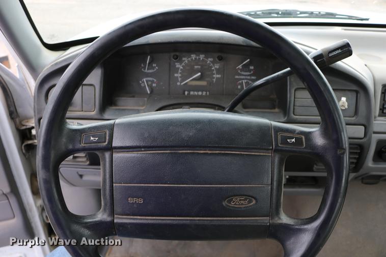 image for item DD0057 1995 Ford F150 pickup truck