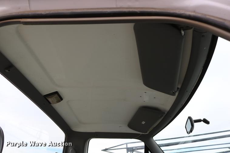 image for item DD0057 1995 Ford F150 pickup truck