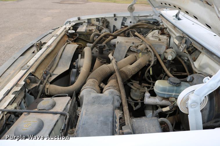 image for item DD0057 1995 Ford F150 pickup truck