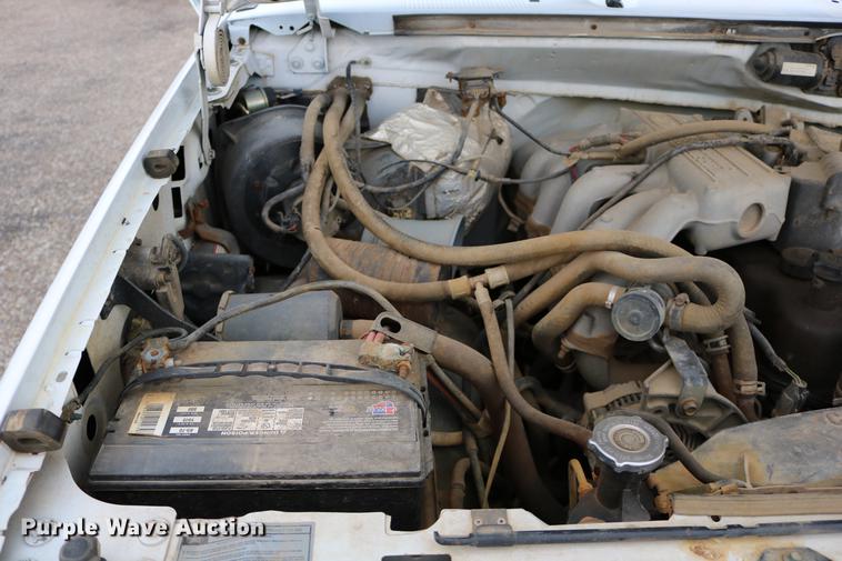 image for item DD0057 1995 Ford F150 pickup truck