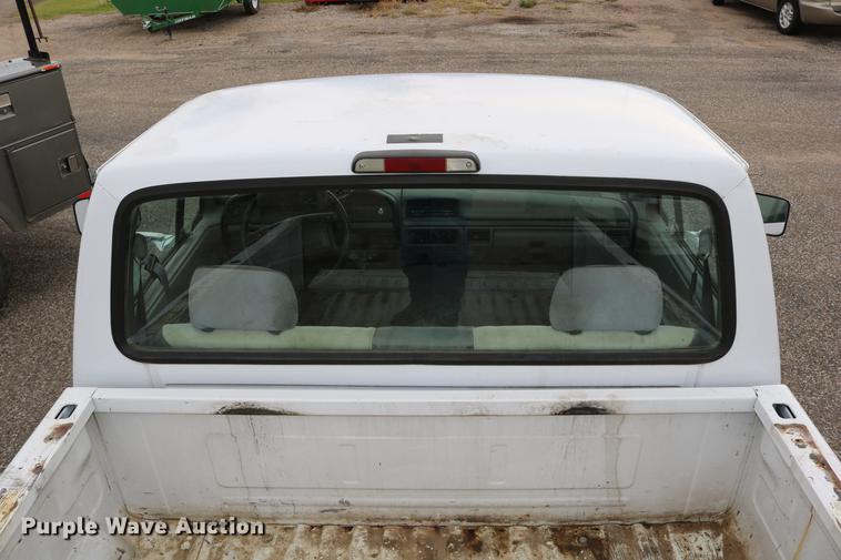 image for item DD0057 1995 Ford F150 pickup truck