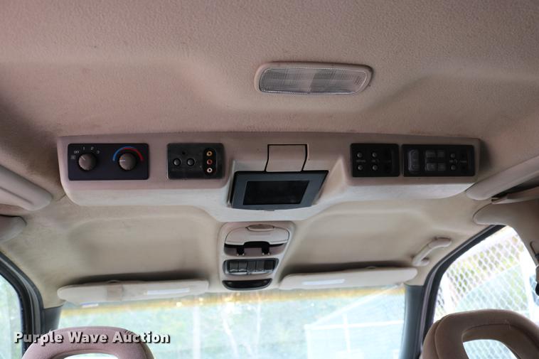 image for item DD0058 1999 Pontiac Montana van