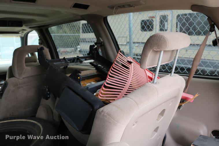 image for item DD0058 1999 Pontiac Montana van