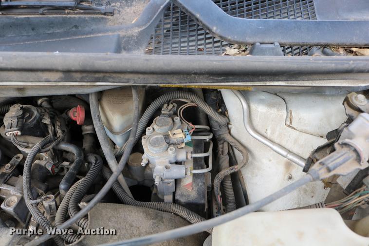 image for item DD0058 1999 Pontiac Montana van