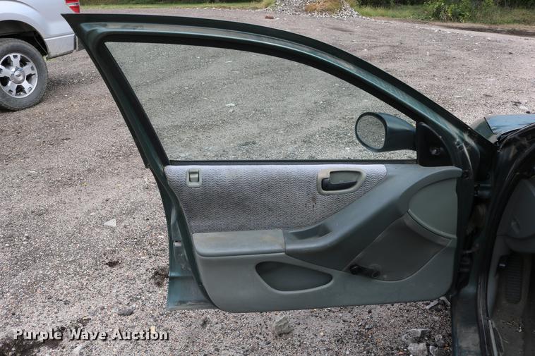 image for item DD0059 1997 Dodge Stratus