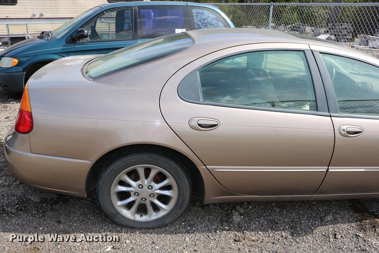 image for item DD0061 1999 Chrysler 300M