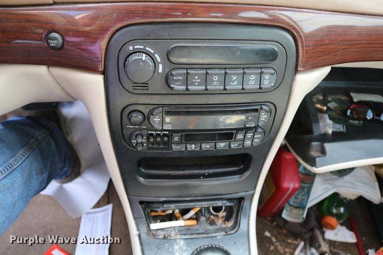 image for item DD0061 1999 Chrysler 300M