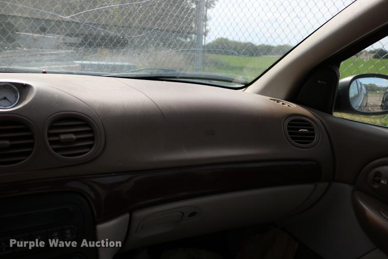 image for item DD0061 1999 Chrysler 300M