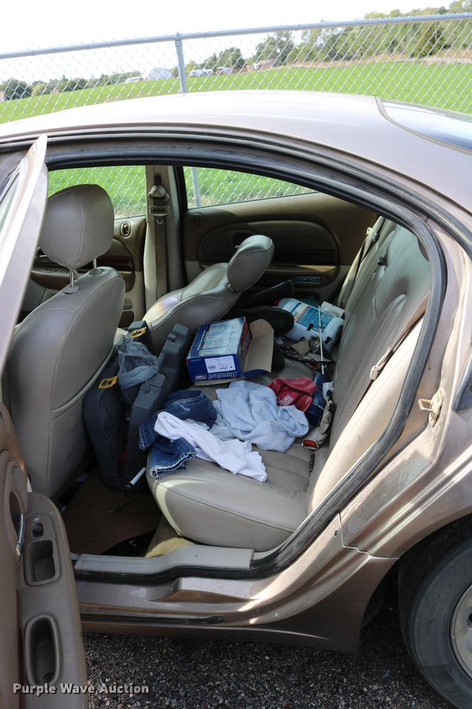 image for item DD0061 1999 Chrysler 300M